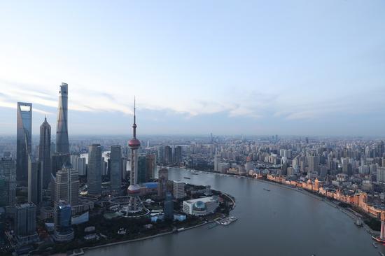 Photo taken on Nov. 1, 2018 from the Baiyulan Plaza shows view of the city of Shanghai, east China. (Xinhua/Fang Zhe)