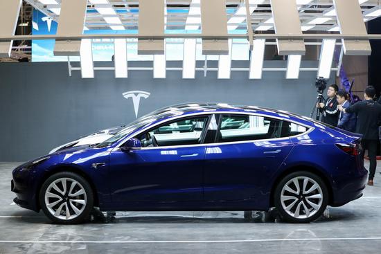 Photo taken on Jan. 7, 2020 shows Tesla China-made Model 3 vehicles at its gigafactory in Shanghai, east China. (Xinhua/Ding Ting)