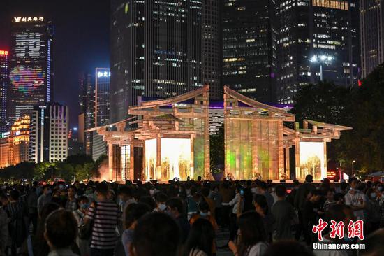 10th Guangzhou International Light Festival kicks off
