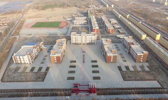 The “detention center” (geographic coordinates: 38.9046N, 77.6153E) claimed by ASPI, is actually a middle school in Markit county, Kashi Prefecture, Xinjiang