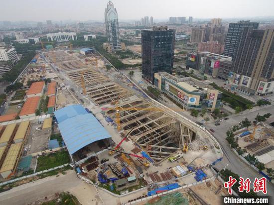 This aerial photo taken in December 2020 shows the interchange Panyu Square Station which links Line 18 and Line 22 is under construction. (Photo/China News Service)