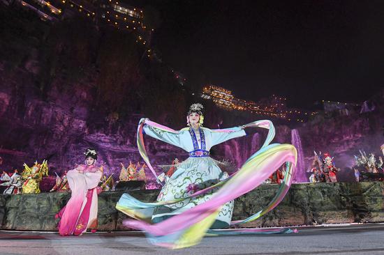 Hunan stages a 'Guochao' show to promote traditional culture