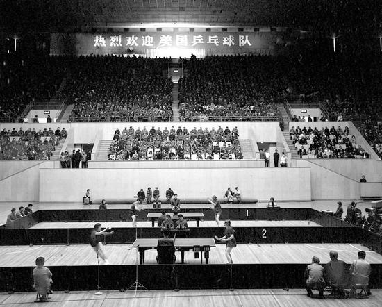 Players of China and the United States take part in a table tennis friendly match in Beijing, China, April 13, 1971. (Xinhua)