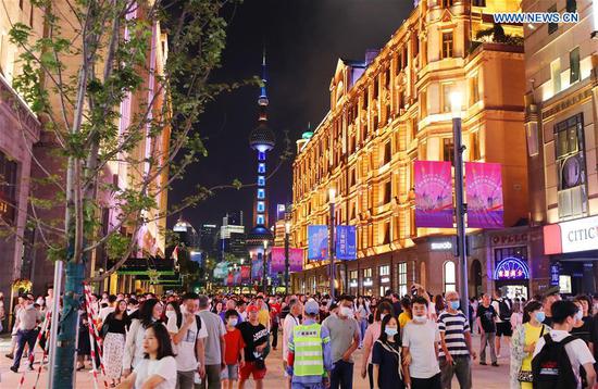 People visit the renovated East Nanjing Road Walkway in east China's Shanghai, Sept. 12, 2020. (Photo/Xinhua)