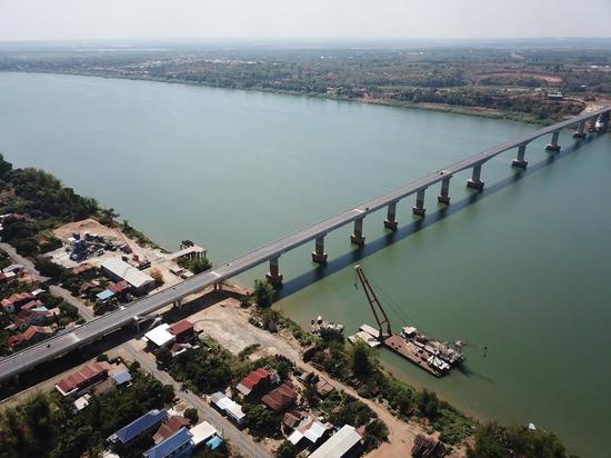 Aerial photo taken on March 11, 2021 in Kampong Cham province, Cambodia shows the eighth Cambodia-China Friendship Bridge. (Photo provided by the Shanghai Construction Group)