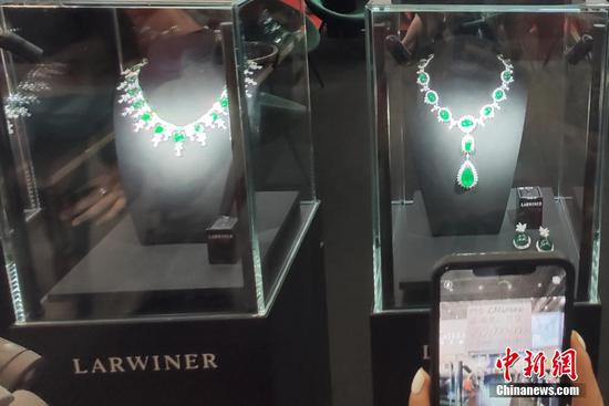 World's only emerald diamond jewelries on display at consumer goods expo