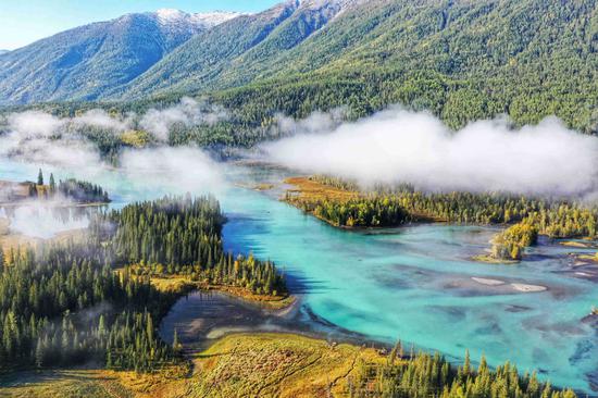 A view of the Kanas Lake, located in the valley of the Altai, Xinjiang Uygur autonomous region. (Photo provided to China Daily)
