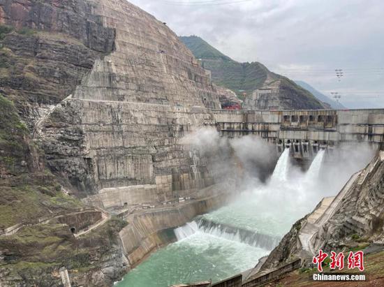 First two units of Baihetan hydropower station start operation