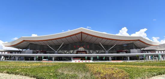 A key part of Terminal 3 at the Lhasa Gonggar Airport in the Tibet autonomous region is completed on June 30, 2021. (Photo/Xinhua)