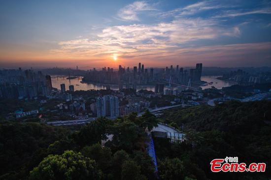 Splendid sunset spotted in Chongqing