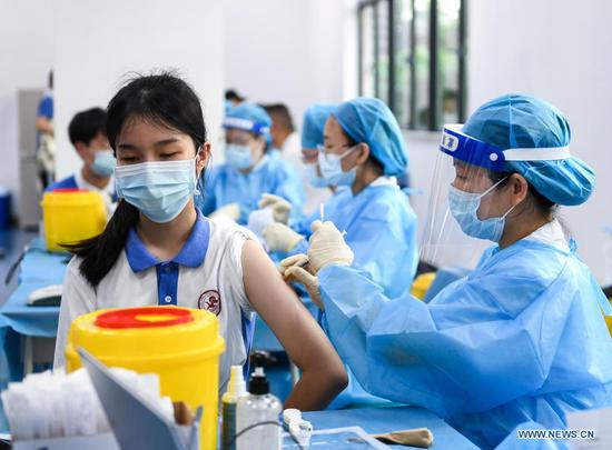 Shenzhen starts COVID-19 vaccination for minors aged between 12 and 17