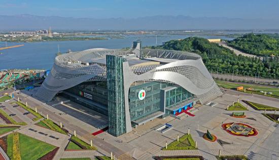 Aerial photo taken on Aug. 19, 2021 shows the main venue of fifth China-Arab States Expo in Yinchuan, northwest China's Ningxia Hui Autonomous Region. The four-day event will feature trade fairs and forums on digital economy, clean energy, water resource, modern agriculture, green food, cross-border e-commerce and tourism cooperation. (Xinhua/Wang Peng)