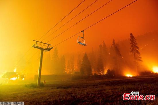 Huge wildfires burn ski resort in California