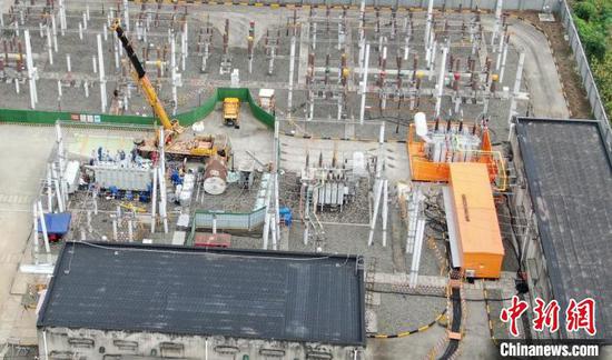 Photo shows the capacity expansion and reconstruction spot of the Xujia Substation. (Photo/China News Service)