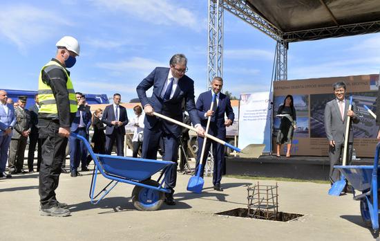 Serbian President Aleksandar Vucic (C) attends the ground breaking ceremony of the first Chinese COVID-19 vaccine factory in Europe, in Belgrade, Serbia, on Sept. 9, 2021. (Photo: Xinhua/Predrag Milosavljevic)