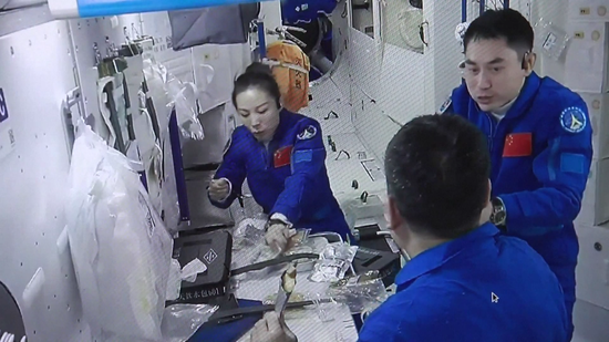 Shenzhou-13 crew opens the hatch of the Tianzhou-3 cargo craft