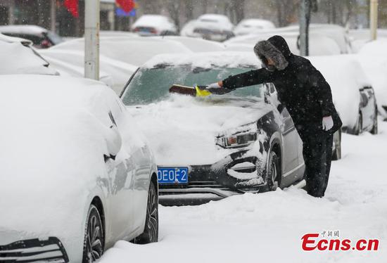Shenyang welcomes first snow