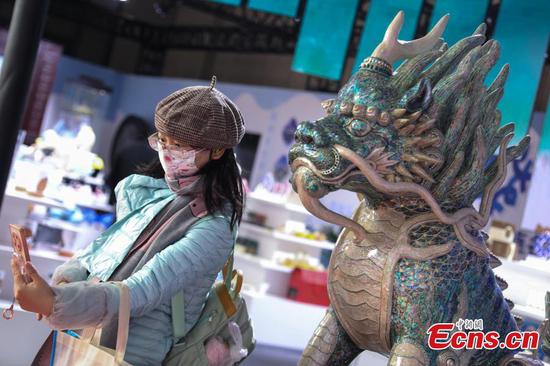 'City Parlors' show Chinese elements at 4th CIIE