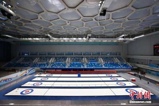 The National Aquatics Center, also known as the "Ice Cube". (Photo: China News Service/Fu Tian)