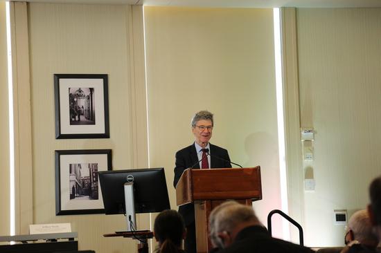 Jeffrey Sachs, director of the Center for Sustainable Development at Columbia University, speaks at a symposium of the university in New York, the United States, Nov 5, 2021. (Photo/Xinhua)