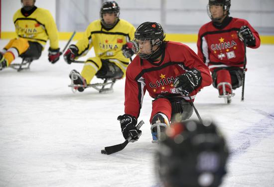 Chinese athletes train for Paralympic Winter Games 