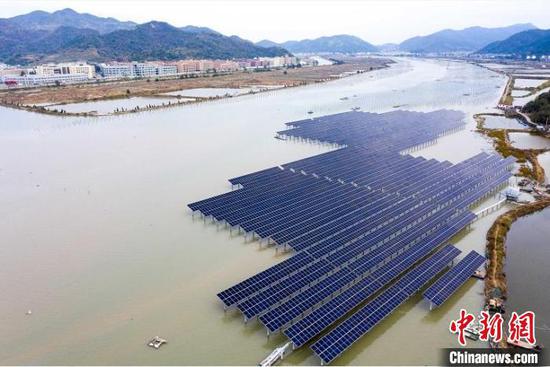 China's first tide-light complementary photovoltaic power station is put into operation on December 29, 2021. (Photo/China News Service)