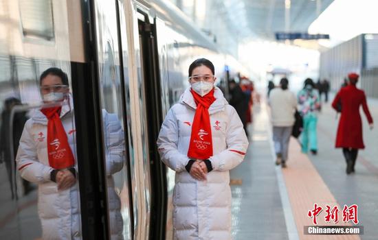 Beijing-Zhangjiakou high-speed railway marks 2-year anniv. in winter Olympic aura