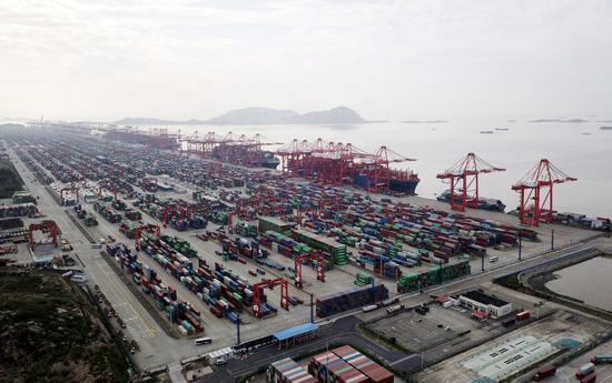 China's foreign trade up 21.4 pct in 2021