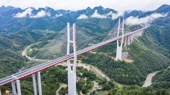 Aerial photo taken on June 28, 2021 shows the Yunwu Bridge of the Duyun-Anshun expressway in southwest China's Guizhou Province. (Xinhua/Tao Liang)