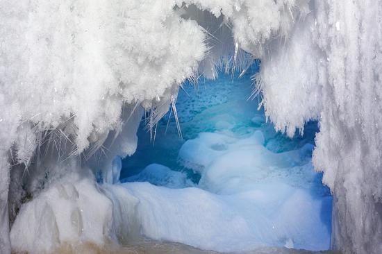 Icefalls in Daxinganling create scenes of 'Ice Age'