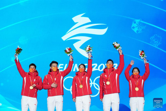 Awarding ceremony of 2,000m short-track mixed relay in Beijing