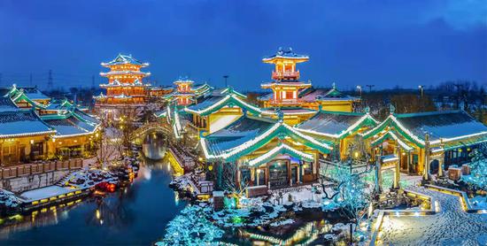 Snow-blanketed ancient town in Nanjing