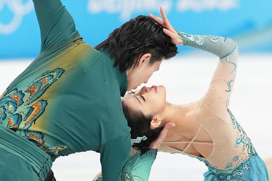 China's ice dancing duo finish 12th at Beijing 2022