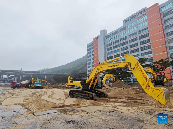 Photo taken on Feb. 22, 2022 shows the construction site of temporary community isolation and treatment facilities for COVID-19 patients at Tsing Yi in Hong Kong, south China. The construction of four temporary community isolation and treatment facilities, or mobile cabin hospitals, for COVID-19 patients, began on Tuesday in Hong Kong with the support of the central government. (Xinhua)