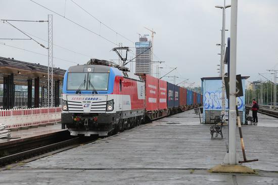 A China-Europe freight train carrying hundreds of tons of medical equipment from China arrives in Belgrade, Serbia on May 26, 2020. (Xinhua/Shi Zhongyu)