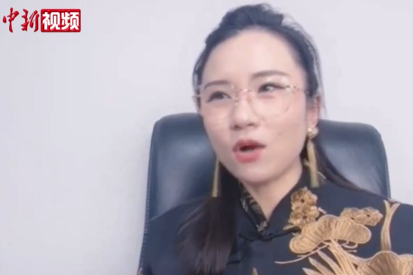 Xu Na, executive designer of Henan Television, talked about traditional Chinese culture in an interview with China News Service. (Photo from a screenshot of www.chinanews.com.cn)