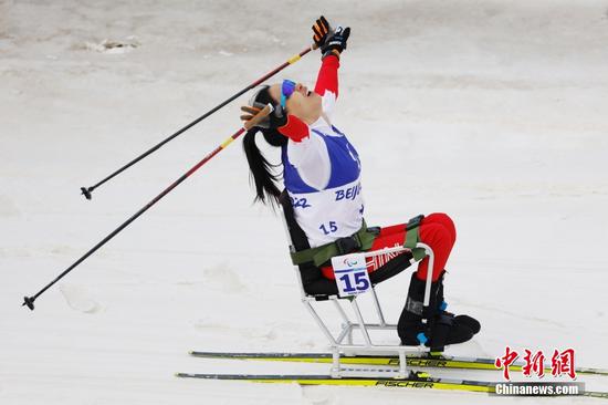 Chinese athletes bag two golds in men's, women's sprint sitting finals at Beijing 2022