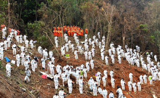 Victims of China plane crash mourned