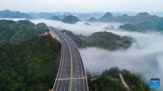 Construction of main line of Guiyang-Huangping Highway enters final stage