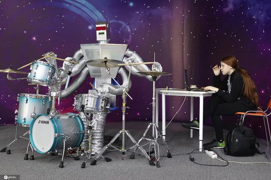 Students develop six-armed robot drummer in Russia