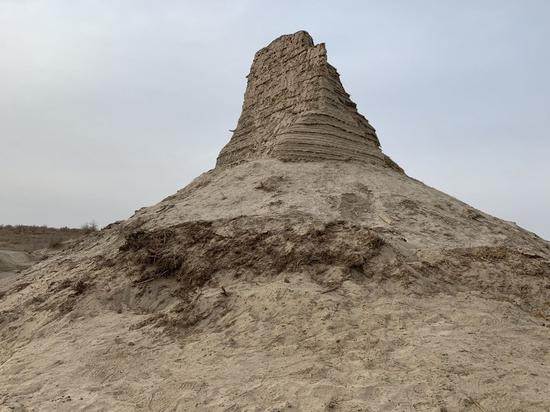 Photo taken on Nov. 28, 2019 shows a view of the Keyakekuduke Watchtower Site in Yuli County, northwest China's Xinjiang Uygur Autonomous Region. (Xinhua/Zhou Ye)