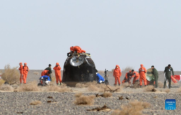 The return capsule of the Shenzhou-13 manned spaceship lands successfully at the Dongfeng landing site in north China's Inner Mongolia Autonomous Region, April 16, 2022. (Xinhua/Ren Junchuan)