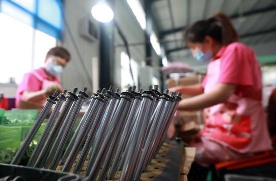 China's manufacturing PMI up in February