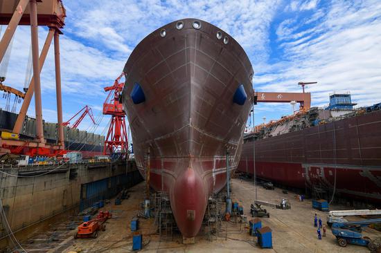 Shipbuilding company resumes production in Shanghai