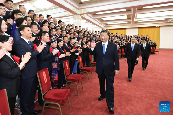 Party and state leaders Xi Jinping, Li Keqiang, Wang Huning and Han Zheng meet representatives to a national meeting on work related to the handling of people's complaints at the Great Hall of the People in Beijing, capital of China, May 25, 2022. (Xinhua/Xie Huanchi)