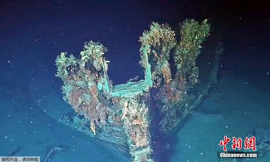 Treasures found at 300-year-old sunken galleon in Columbia