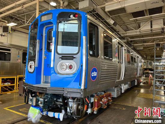 CRRC Qingdao Sifang Co., Ltd delivers a railcar to the Chicago Transit Authority, June 6, 2022. (Photo/China News Service)