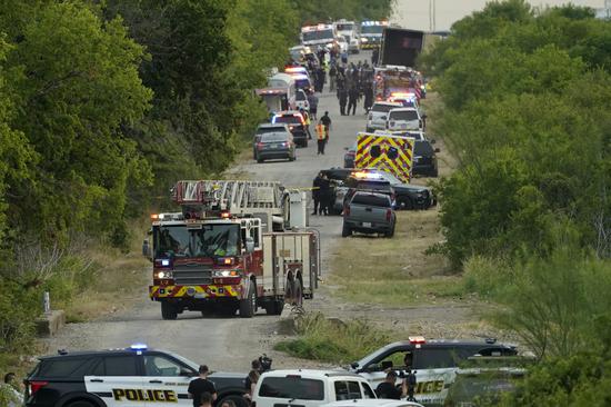 At least 46 migrants found dead in truck in San Antonio