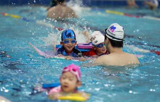Indoor swimming pools in Shanghai reopen