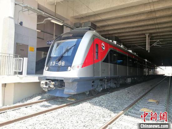 China-made EMUs conduct test run in Egypt, July 3, 2022, local time. (Photo/China News Service)